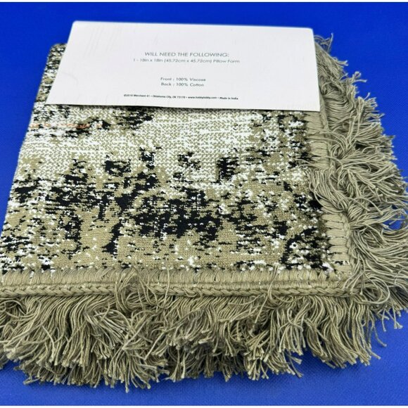 New Merchant 41 18x18 Green & Tan Fringe Pillow Cover - Picture 7 of 9